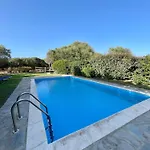 Rosa Con Piscina Privata
