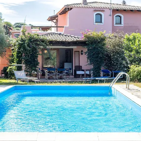 Rosa Con Piscina Privata * Stintino