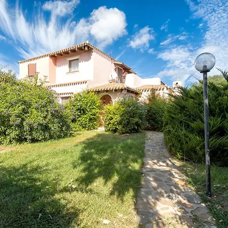 Rosa Con Piscina Privata ستينتينو